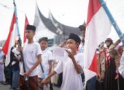 Masyarakat Tumpah Ruah Saksikan Pawai Alegoris dan Pembangunan Kota Solok