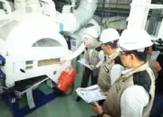Satgas Pangan Polri Rekonstruksi Produksi Beras Oplosan di Pabrik PT PIM
