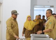 Sekdaprov Sumbar Arry Yuswandi, Tinjau Terminal Busur dan Fasilitas Produksi MBG di Padang Panjang