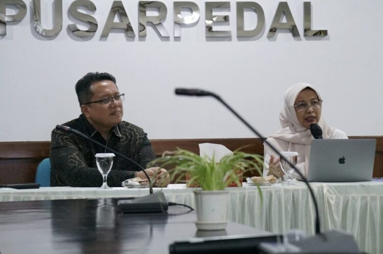 Tindaklanjuti Arahan Menteri, Wabup Kunjungi PUSARPEDAL 1 BERKUNJUNG—Wakil Bupati Tanahdatar Ahmad Fadly mengunjungi Pusat Sarana Pengendalian Lingkungan Hidup (PUSARPEDAL) di Tangerang Selatan Banten.