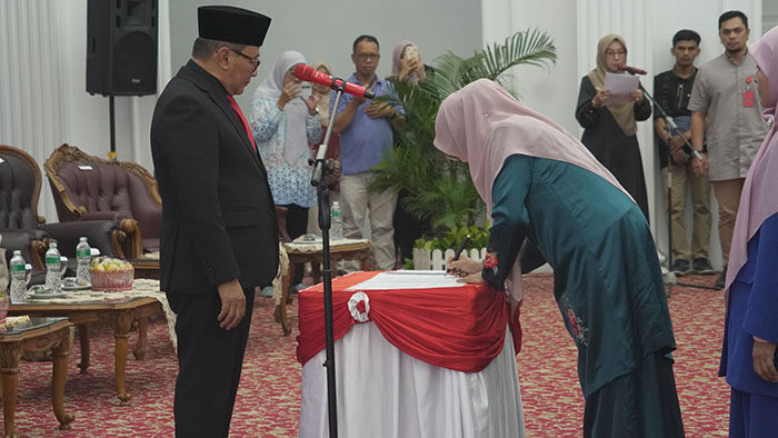 Wali Kota Kukuhkan Empat Organisasi, Dorong Sinergi Majukan Bukittinggi 1 Wali Kota Bukittinggi Kukuhkan Pengurus Dekranasda