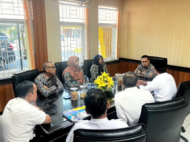 Wali Kota Solok Audiensi dengan Kepala Balai Jalan Nasional 1 Wali Kota Solok Audiensi dengan Kepala Balai Jalan Nasional