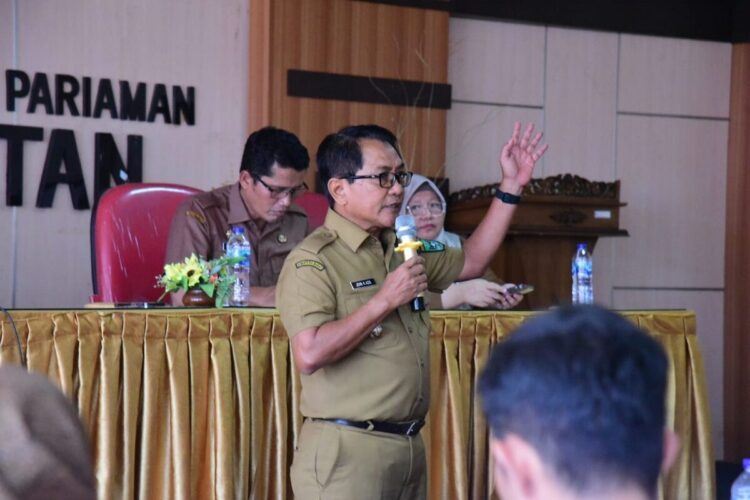 Pengangkatan PPPK R3 dan R4 Tenaga Kesehatan, Bupati JKA: Jangan Ada Pungli 1 ARAHAN— Bupati Padangpariaman John Kenedy Azis (JKA), menegaskan tidak akan mentolerir praktik pungutan liar (pungli) dalam proses pengusulan Pegawai Pemerintah dengan Perjanjian Kerja (P3K) dari tenaga kesehatan.