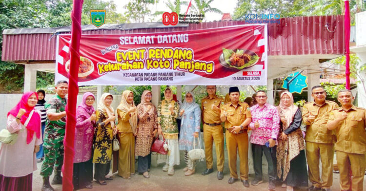 Satu-satunya di Padang Panjang, Kelurahan Koto Panjang Gelar Even Rendang HUT RI 1 g digelar di halaman kantor lurah tersebut menjadi satu satunya lomba rendang tingkat kelurahan di Kota Padang Panjang pada tahun ini
