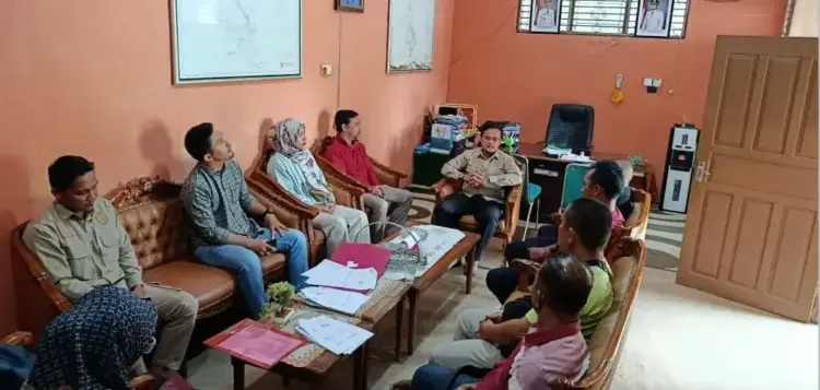 Penandatanganan MoU dengan Toko Bangunan, Dukung Rehabilitasi Rumah Layak Huni 1 MoU—Kerja sama ini ditandai dengan penandatanganan Nota Kesepahaman (MoU) yang dilaksanakan pada Selasa, (5/8) di Aula Kantor DPKP2LH.