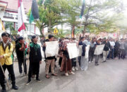 Sampaikan Enam Tuntutan, HMI Gelar Aksi di DPRD Pessel