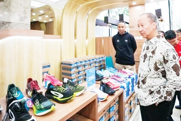 Menteri Perindustrian Agus Gumiwang Kartasasmita.