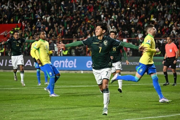 Berhasil Kalahkan Brasil, Bolivia Jaga Asa Lolos ke Piala Dunia 2026 1 CETAK GOL— Pemain Bolivia Terceros setelah mencetak gol ke gawang Brasil.