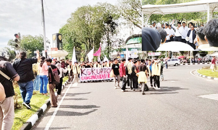Rektor UNP Lepas Mahasiswa Demo 1 September, Jangan Anarkis! 1 LEPAS MAHASISWA DEMO— Rektor UNP Krismadinata meminta mahasiswa UNP mengawasi oknum yang memakai jaket UNP yang akan merusak aksi demonstrasi yang dilakukan oleh gabungan mahasiswa Sumbar, saat melepas mahasiswa mengikuti aksi demo di gedung DPRD Sumbar di pelataran parkir Auditorium UNP, Senin (1/9).