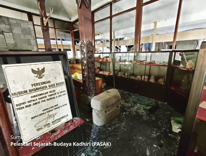 TERDAMPAK— Museum Bagawanta Bari, Kediri yang terdampak aksi unjuk rasa pada Sabtu (30/8) malam.