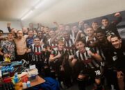 Menang Lawan MU, Kalah Lawan Waktu, Grimsby Didenda Karena Terlambat 1 Menit