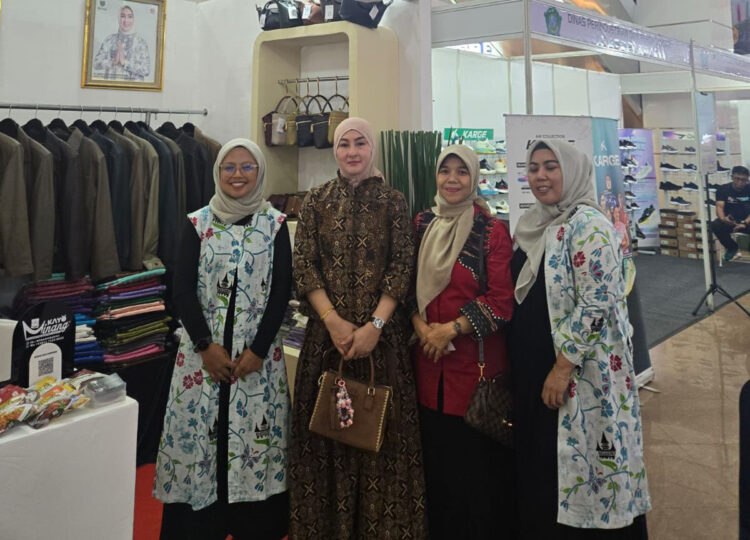 Dekranasda Padang Panjang Bawa Produk Lokal di Pameran Nasional