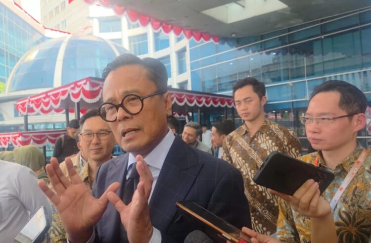 Presiden Prabowo Tunjuk Dony Oskaria jadi Plt Menteri BUMN 1 JADI PLT— Presiden Prabowo menunjuk Dony Oskaria sebagai Plt Menteri BUMN.