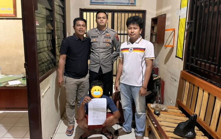 Pria 43 Tahun di Solok Selatan Diduga Cabuli Anak 12 Tahun, Ditangkap Polisi 1 Pria 43 Tahun di Solok Selatan Diduga Cabuli Anak 12 Tahun, Ditangkap Polisi