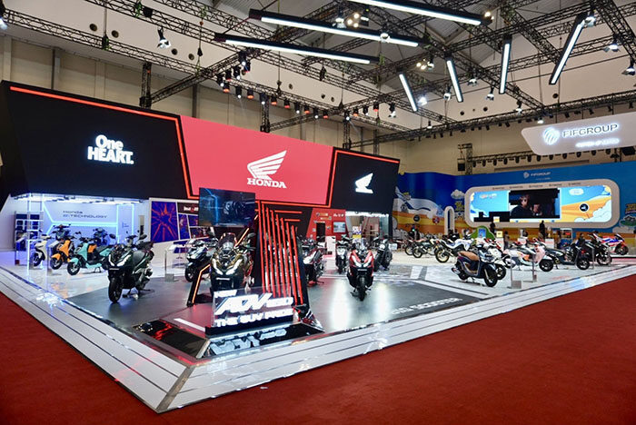HADIRKAN— PT AHM menghadirkan New Honda ADV160 pada ajang Indonesia Motorcycle Show (IMOS) 2025.
