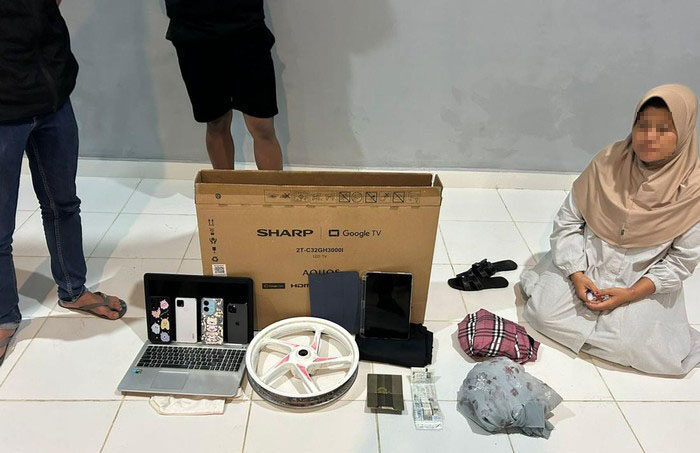 MENIPU— Pelaku RY (44) yang melakukan penipuan hingga membuat korbannya mengalami kerugian setengah miliar di Kota Padangpanjang.