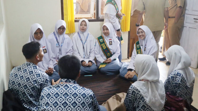 Jadi Rujukan Studi Tiru SMAN 10 Padang