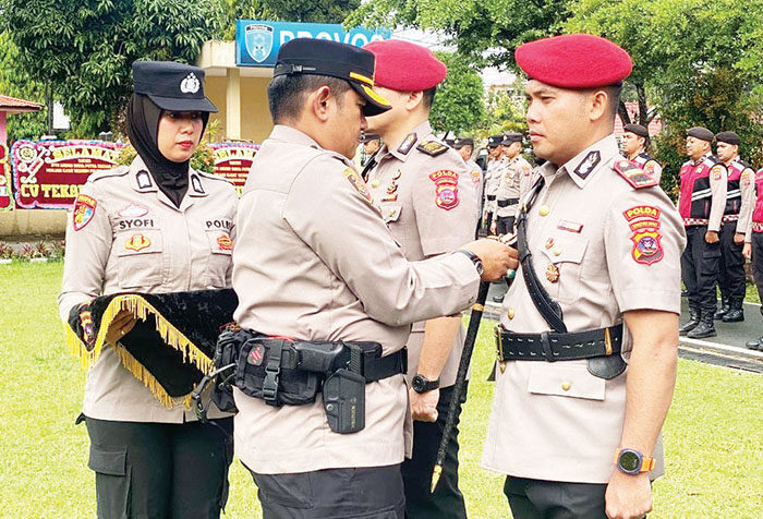 Iptu Andrio Surya Putra Siregar Jabat Kasat Reskrim Polres Payakumbuh 1 DILANTIK— Kapolres Payakumbuh, AKBP Ricky Ricardo saat melantik Iptu Andrio Surya Putra Siregar sebagai Kasat Reskrim Polres Payakumbuh.