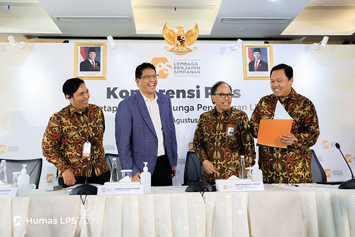 Perkuat Kinerja Ekonomi Domestik, LPS Sesuaikan Tingkat Bunga Penjaminan 1 KONFRENSI PERS—Dewan Komisioner (RDK) Lembaga Penjamin Simpanan (LPS) melakukan konfrensi pers terkait tingkat bunga penjaminan LPS periode reguler September 2025.