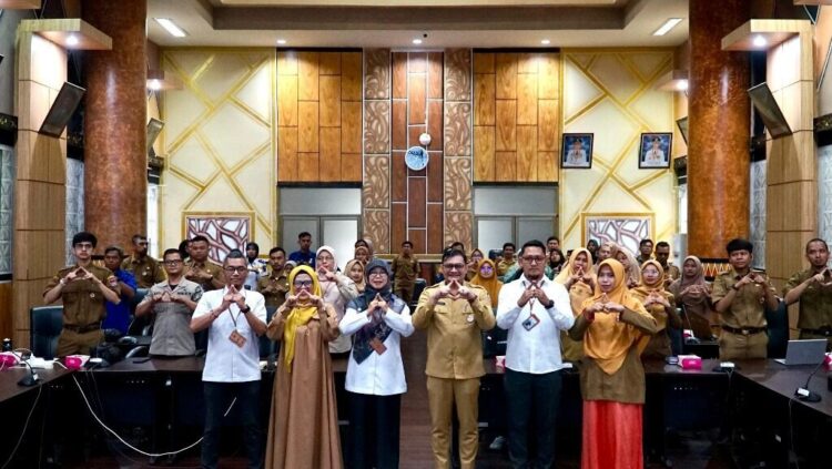 Pemko Padang Lakukan Pembinaan Statistik Sektoral untuk Satu Data 1 Pembinaan Statistik Sektoral Diskominfo Padang Dorong Sinkronisasi Data untuk Pembangunan