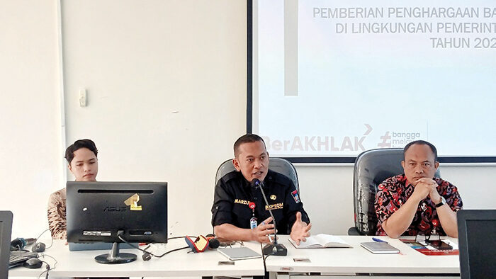 Pemko Padang Cari ASN Berprestasi, Hadiah Umrah Menanti 1 SOSIALISASI ASN BERPRESTASI— Sekretaris BKPSDM Kota Padang, Bambang Adi Sandjoko saat Sosialisasi ASN Berprestasi Tahun 2025 di Ruang Rapat Kantor Bappeda Kota Padang, Kamis (11/9).