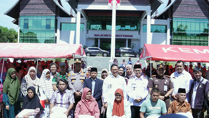Penyaluran Bantuan Paket Sembako Bagi Lansia dan Penyandang Disabilitas Tahun 2025 Kota Bukittinggi