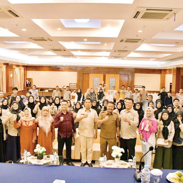 Sekda Agam Buka Bimtek Digital Marketing Lanjutan Angkatan IV 1 BIMTEK— Sekretaris Daerah Kabupaten Agam, Dr. Mhd Lutfi AR, SH., M.Si,
membuka Bimtek Digital Marketing Lanjutan Angkatan IV, di Hotel Sakura
Syariah, Lubuk Basung. Selasa (9/9).