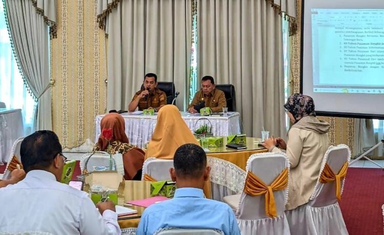 Persiapan HJK Pasaman ke-80, “Pasaman Bangkit dengan Semangat Bersama 1 RAPAT KOORDINASI— Wakil Bupati Pasaman H. Parulian pimpin rapat koordinasi persiapan yang digelar di Balerong Pusako Anak Nagari, Rumah Dinas Bupati Pasaman
