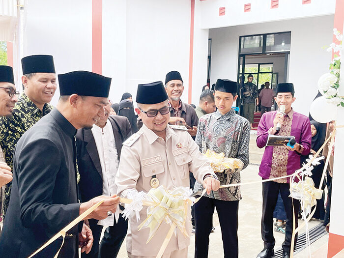 PERESMIAN GEDUNG— Wakil Wali Kota Bukittinggi, Ibnu Asis, resmikan gedung baru Ma’had Tahfidzul Qur’an Ibnu Katsir di Jalan Taruko Tabek Gadang, Kelurahan Aur Kuning, Kecamatan ABTB, Kamis, (4/9).