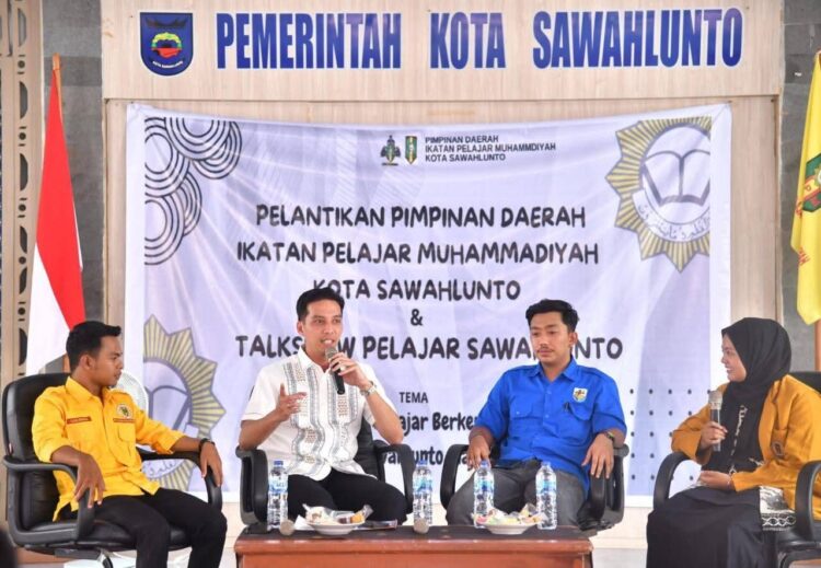 Wali Kota Sawahlunto Riyanda Putra hadir sebagai keynote speaker dalam sesi diskusi bersama Ikatan Pelajar Muhammadiyah IPM Kota Sawahlunto