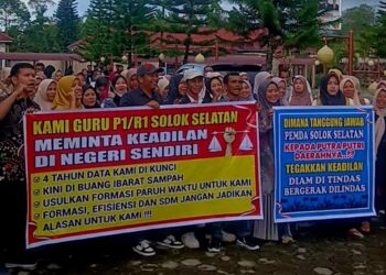 Terkait Tuntutan Guru Honorer, DPRD Solok Selatan Serahkan ke Pemkab Secara Tertulis