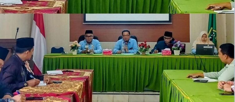PROGRAM SAHABAT— Kepala Kantor Kemenag Kota Sawahlunto, H. Dedi Wandra menghadiri sosialisasi program SAHABAT (Sawahlunto Hadir untuk Pemberdayaan Ekonomi Umat) di Aula Kemenag Sawahlunto, Kamis (25/9).