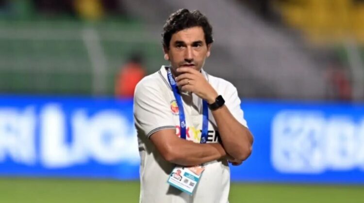 Hasil Buruk Awal Musim, Semen Padang FC Lepas Eduardo Almeida dari Kursi Pelatih Kepala 1 DIDEPAK— Semen Padang FC resmi mengakhiri kerjasamanya dengan pelatih Eduardo Almeida, Rabu (8/10) setelah rentetan hasil buruk di awal laga dengan hanya meraih satu kemenangan, satu hasil imbang, dan 5 kekalahan.