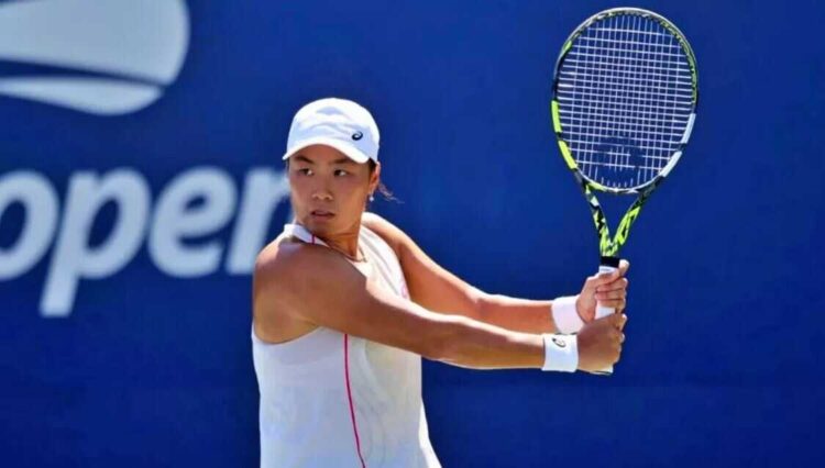 Sabet Gelar Perdana di WTA 125 Jinan Open 2025, Janice Tjen Ukir Sejarah Setelah 23 Tahun! 1 UKIR SEJARAH— Janice Tjen berhasil meraih gelar WTA perdananya dalam WTA 125 Jinan Open 2025. Keberhasilan juara itu membuat dirinya mengukir sejarah sebagai petenis tunggal pertama yang menjuarai ajang WTA setelah 23 tahun.