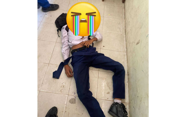 BUNUH DIRI— Siswa SMPN 7 Sawahlunto bunuh diri di ruang kelas.