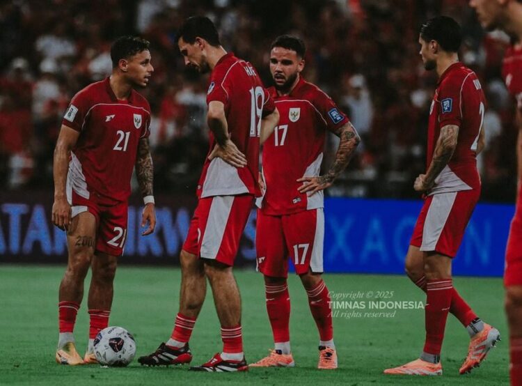 Bye-bye World Cup!, Timnas Indonesia Kubur Mimpi ke Piala Dunia 2026 Usai Takluk 0-1 dari Irak 1 KECEWA— Pemain Timnas Indoneia tampak kecewa setelah kalah 0-1 atas Irak. Kekelahan ini membuat mimpi Indonesia untuk berlaga di Piala Dunia harus pudar.