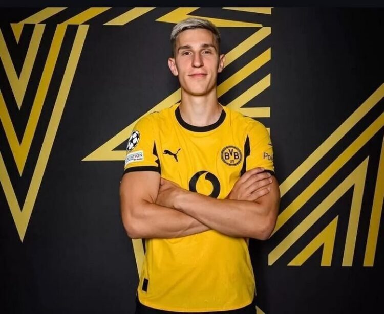 INCARAN UTAMA— Nico Schlotterbeck jadi incaran utama Liverpool setelah negosiasi Marc Guehi berpotensi gagal.