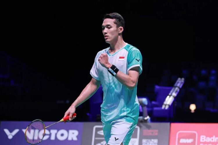 RAIH JUARA— Jonatan Christie berhasil menjadi juara tunggal putra Denmark Open 2025 usai mengalahkan pebulu tangkis nomor satu dunia, Shi Yu Qi. Kemenangan ini membuat Indonesia mendapatkan satu gelar dari turnamen BWF World Tour Super 750 tersebut.