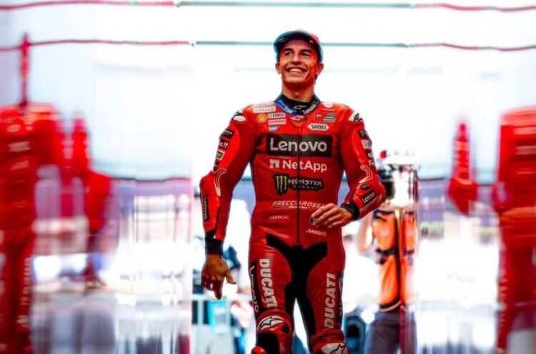 Akhiri MotoGP 2025 Lebih Cepat Gegara Kecelakaan di Mandalika, Marc Marquez: Saya Tetap Juara Dunia! 1 PEMULIHAN CEDERA— Marc Marquez memastikan tak akan menyelesaikan rangkaian MotoGP 2025 karena fokus pemulihan cedera yang didapat akibat kecelakaan saat balapan di Sirkuit Mandalika.