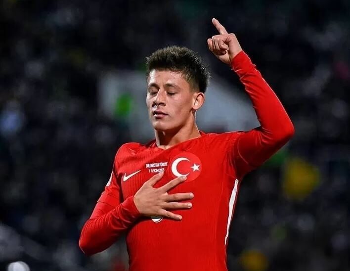 Real Madrid Siap Perpanjang Kontrak Arda Guler, Disertai Kenaikan Gaji 1 PERPANJANG KONTRAK— Real Madrid siap perpanjang kontrak Arda Guler, disertai kenaikan gaji.