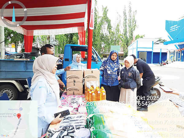 Peringati Hari Pangan Sedunia, Pemkab Solok Gelar Gerakan Pangan Murah 1 GERAKAN PANGAN MURAH— Pemkab Solok menggelar Gerakan Pangan Murah (GPM) dalam rangka memperingati Hari Pangan Sedunia (HPS).