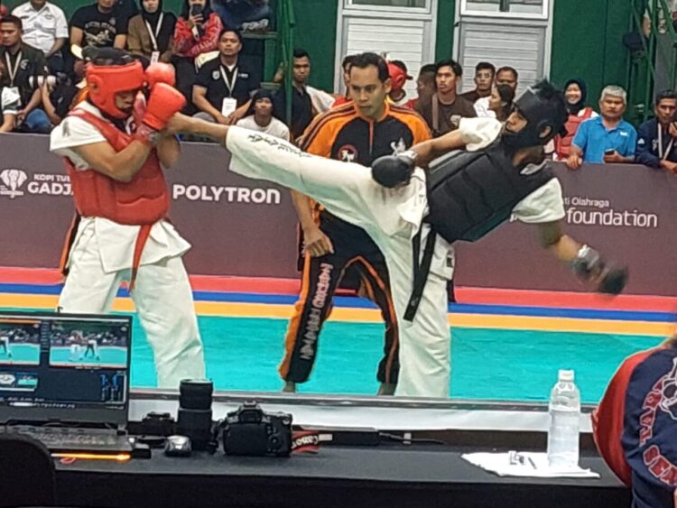 Tarung Derajat Sumbar Berpeluang Raih Tiga Emas di PON Beladiri 2025 1 7