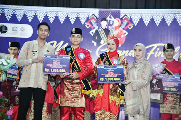 Uda-Uni Sawahlunto 2025 Resmi Terpilih, Tito dan Athifa Siap Promosikan Kota Tambang ke Dunia 1 73