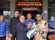 Bantu Pedagang Korban Kebakaran Pasar Payakumbuh, Anggota DPR RI Salurkan 2,81 Ton Beras