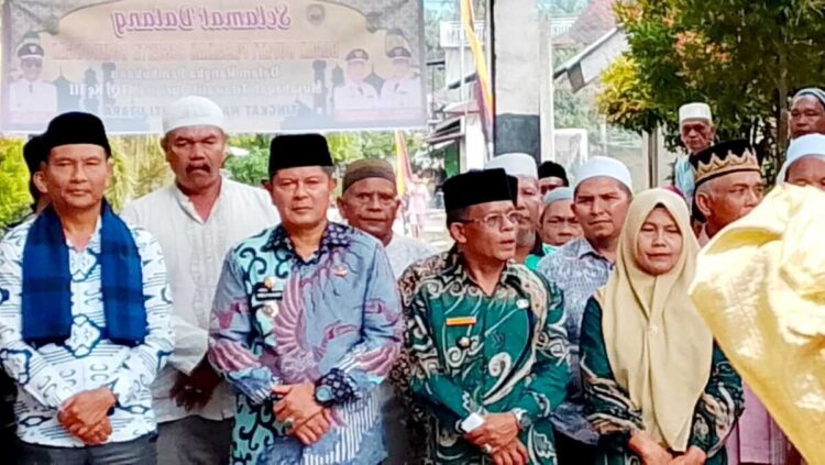 Bupati Welly Suhery Hadiri Perdana MTQ ke-III Panti Utara, Generasi Muda Diajak Amalkan Nilai Al Quran 1 PEMBUKAAN MTQ— Bupati Pasaman Welly Suhery menghadiri pembukaan MTQ ke-III Panti Utara 447 H - 2025 M, Jumat (17/10).
