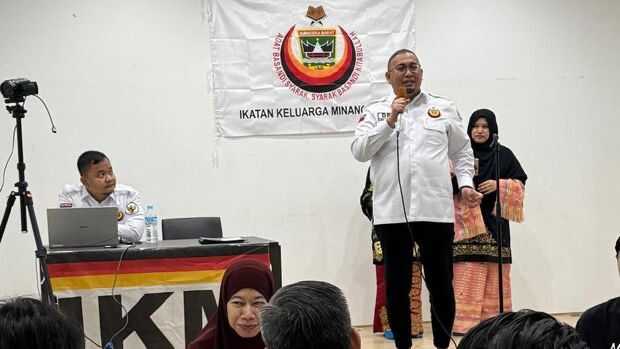 Andre Rosiade: IKM Gelar Pelatihan Masak Rendang di Jepang 1 DPP IKM di Jepang