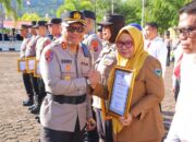 Dukung Kegiatan Kepolisian, Kapolres Pessel Berikan Penghargaan pada Personel dan Wali Nagari