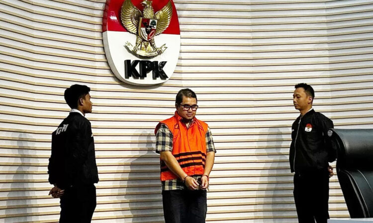 KPK Tahan Eks Dirut PGN Hendi Prio Santoso, Diduga Rugikan Negara Rp 240 Miliar 1 DITAHAN— Komisi Pemberantasan Korupsi (KPK) resmi menahan mantan Direktur Utama (Dirut) PT Perusahaan Gas Negara (PGN) Hendi Prio Santoso.