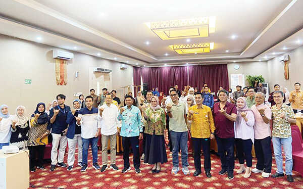 FGD PENATAAN KOTA TUA— Pemko Padang bersama Pemprov menggelar FGD laporan pendahuluan penyusunan Guidelines atau pedoman penataan kawasan Kota Tua Padang. Kawasan Kota Tua Padang memiliki potensi besar untuk menjadi ikon wisata unggulan Sumatera Barat.