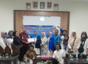 Limbah Serbuk Kayu Disulap Jadi Karya Bernilai, Kreativitas Keluarga Disabilitas Menggeliat di Padang Panjang